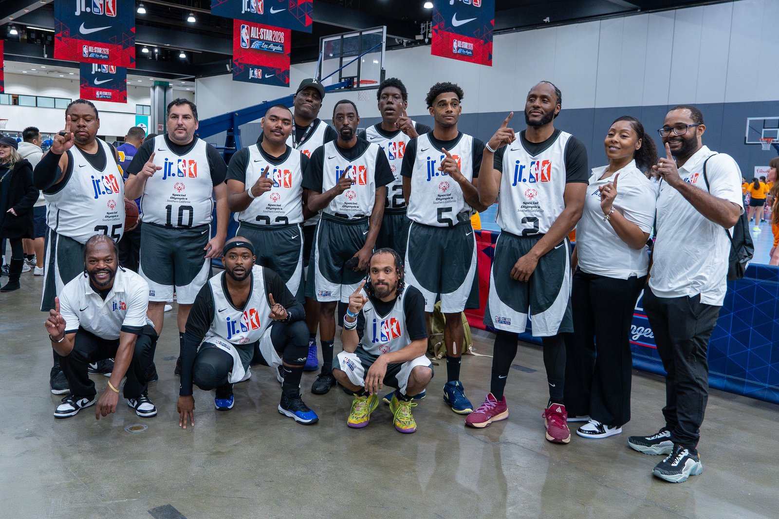 BASKETBALL